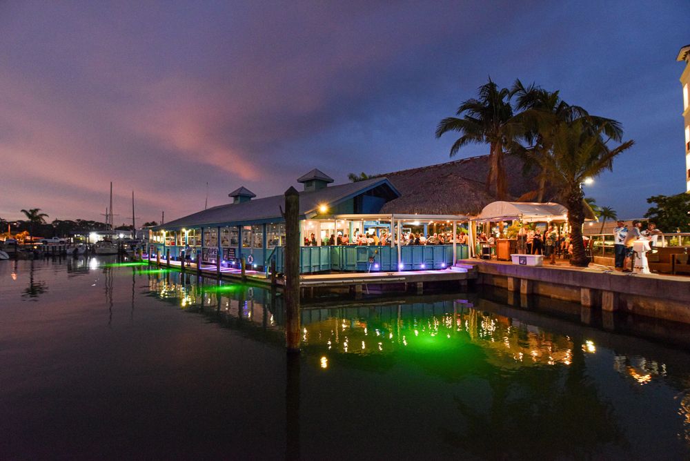 Dock & Dine: Dockside Waterfront Grill Venice, FL