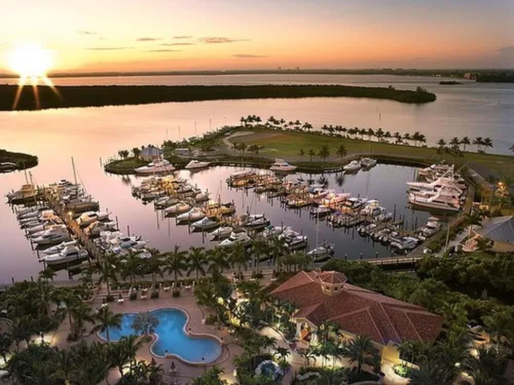Dock & Dine: Tarpon Point Marina Cape Coral, FL