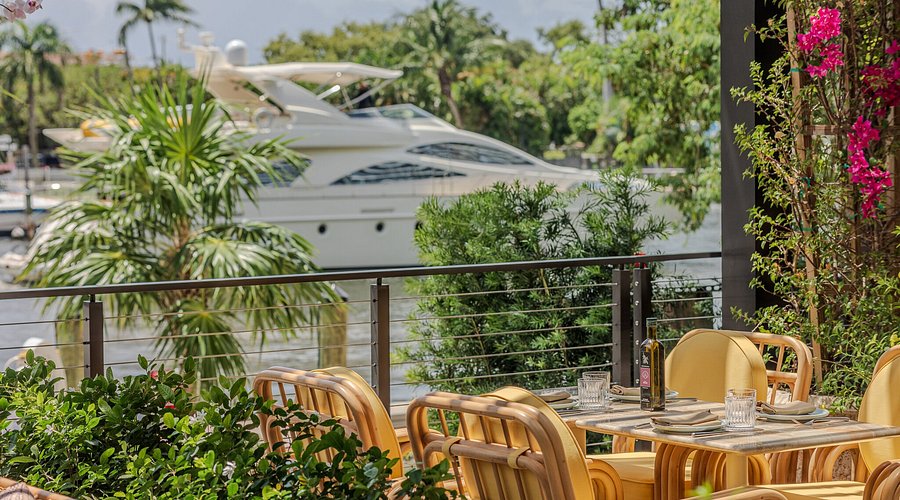 Dock & Dine: Elia on the River Miami, FL