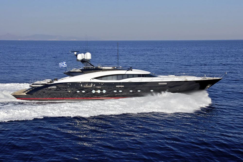 Palmer Johnson 135' – Timeless PJ Style