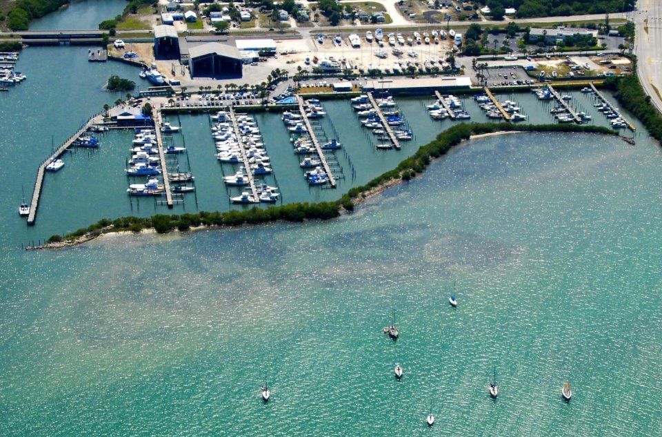 Dock & Dine: Safe Harbor Harbortown Fort Pierce, FL
