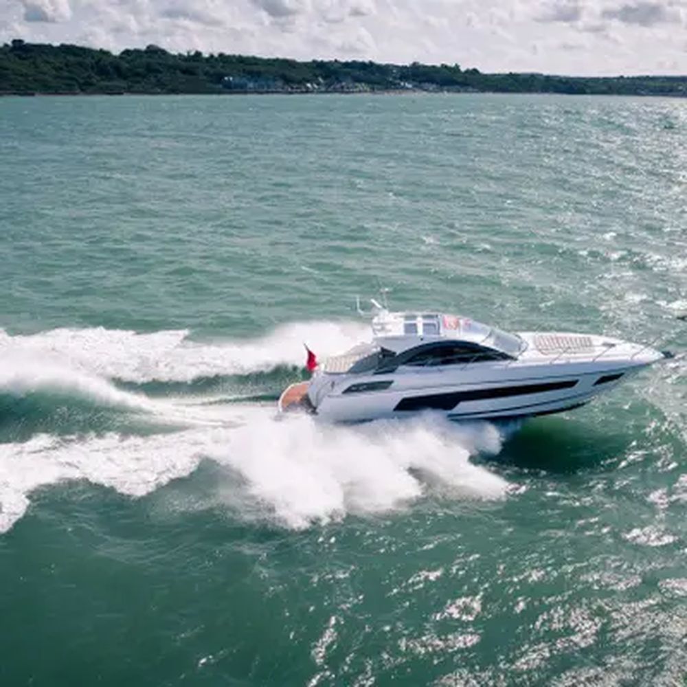 Sunseeker 52' – Driven by Power