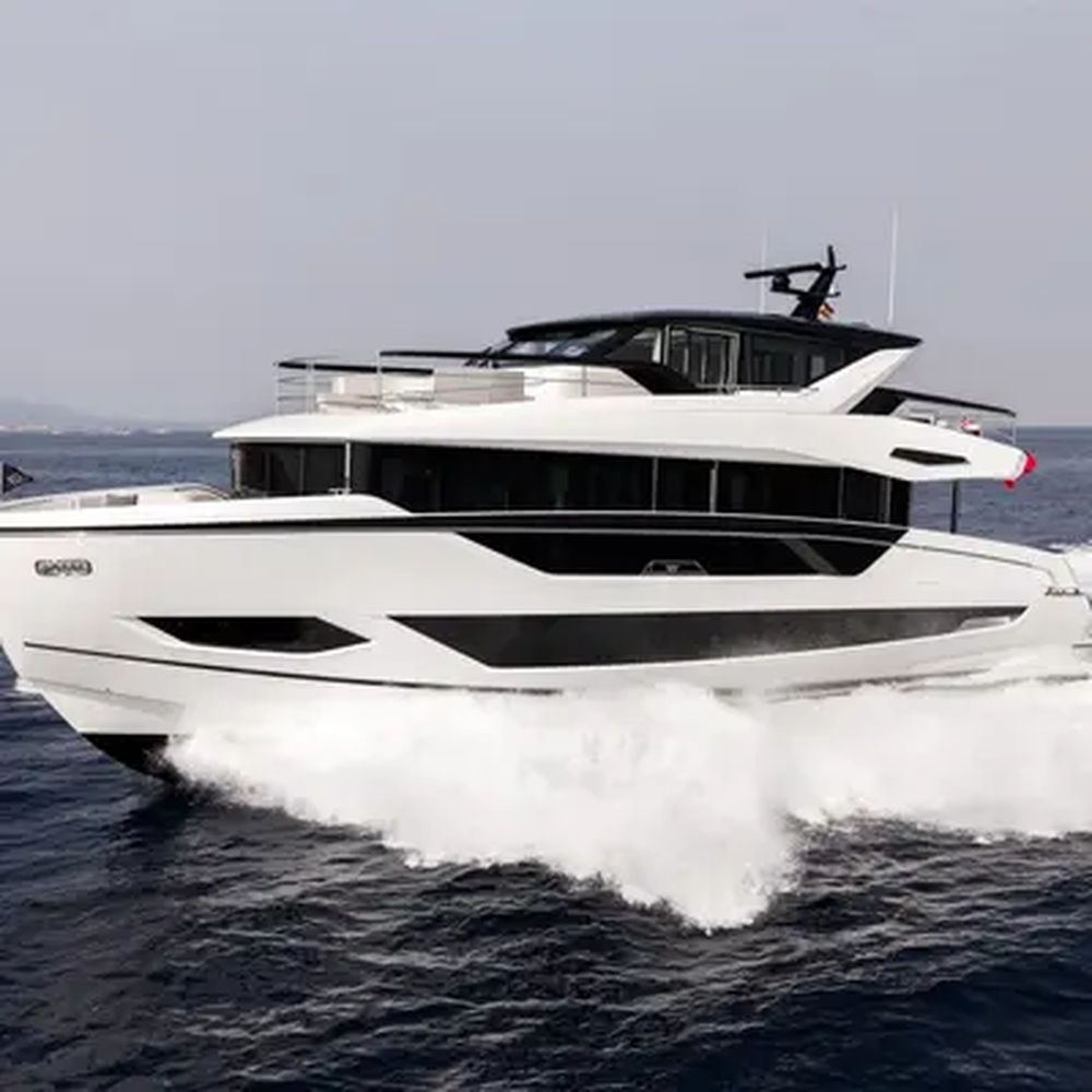 Sunseeker 82' – Life Aboard A Sunseeker