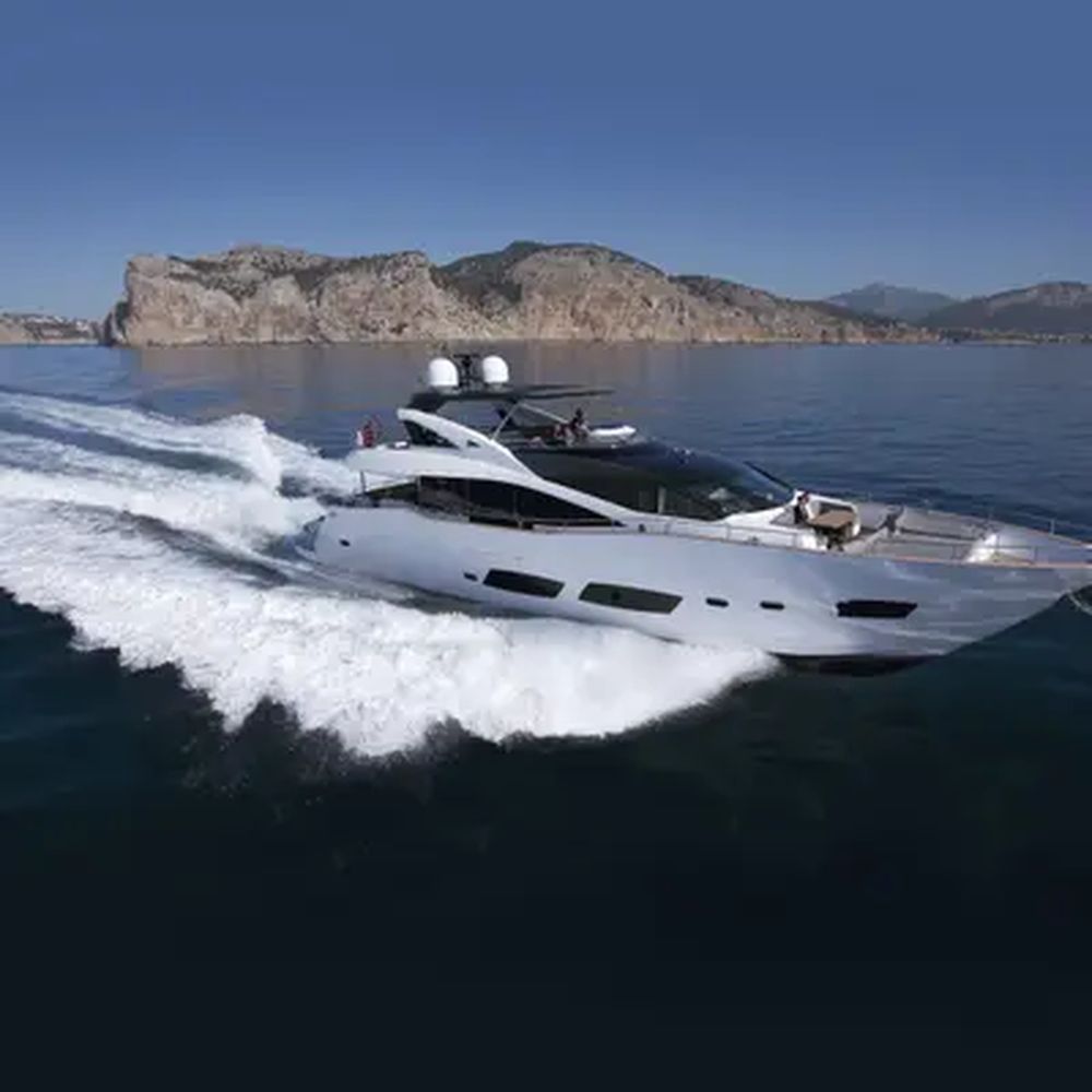 Sunseeker 92' – Sunseeker at Sea