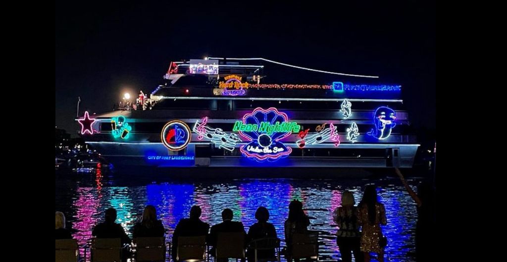 Seminole Hard Rock Winterfest Boat Parade: Navigating the Magic ✨