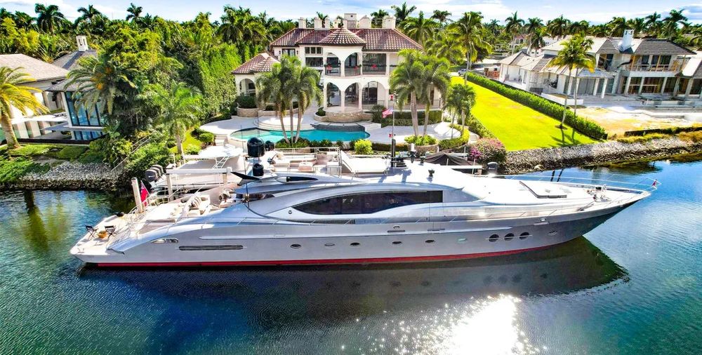 RELOCATING TO FORT LAUDERDALE - SCHEDULE A SHOWING TODAY!! - 124' 2008 PALMER JOHNSON 120 SPORTS CRUISER IZUMI