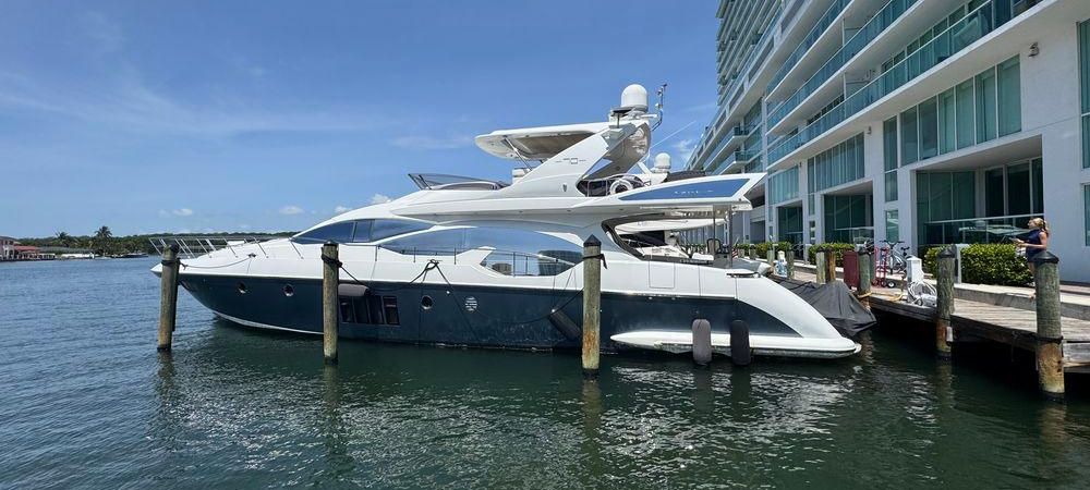 Azimut 70' - Sophisticated Design, Effortless Cruising