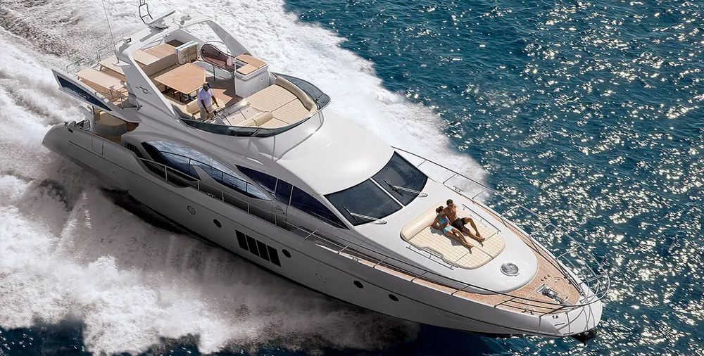 Azimut 70' - Sophisticated Design, Effortless Cruising