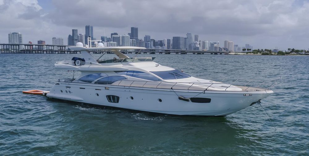 RECENTLY REDUCED!! SELLER LOOKING FOR OFFERS!! - 2009 70' Bertram 700 Enclosed