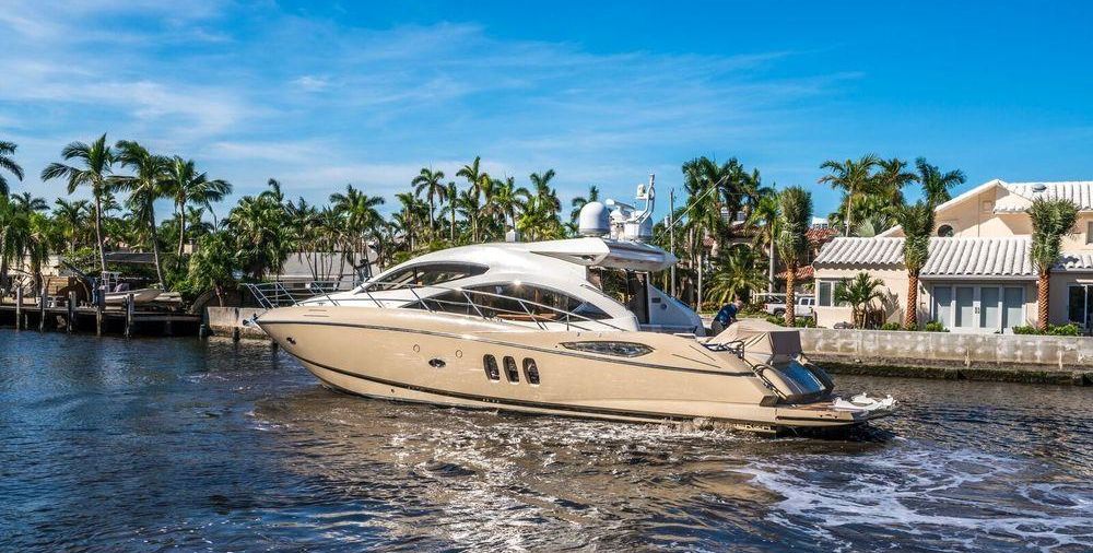 Sunseeker 52'- Crafted for the Bold