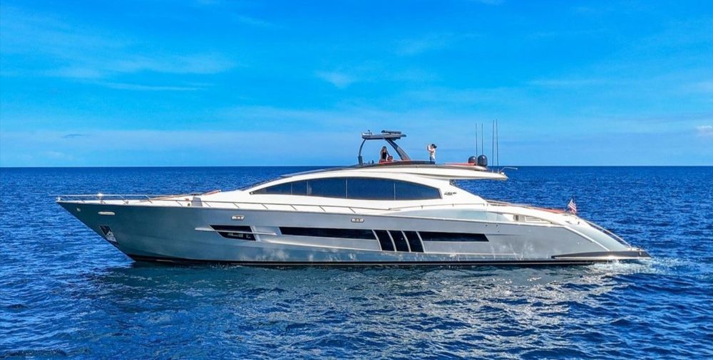 Don’t Miss Out - Tour Today!! - 2010 92' Lazzara LSX 92