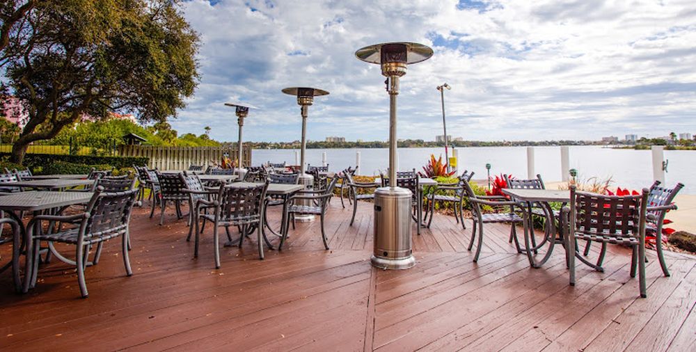 Dock & Dine: Chart House Daytona Beach, FL