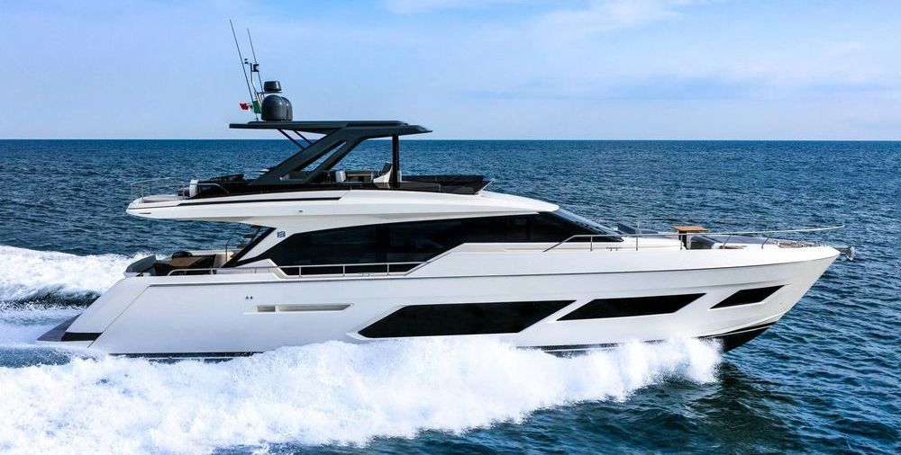 Ferretti 72'- Command the Coastline