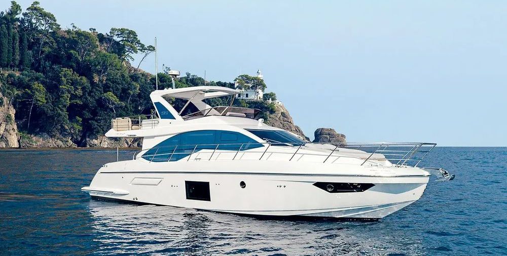 Azimut 55' – Adventure in Absolute Comfort