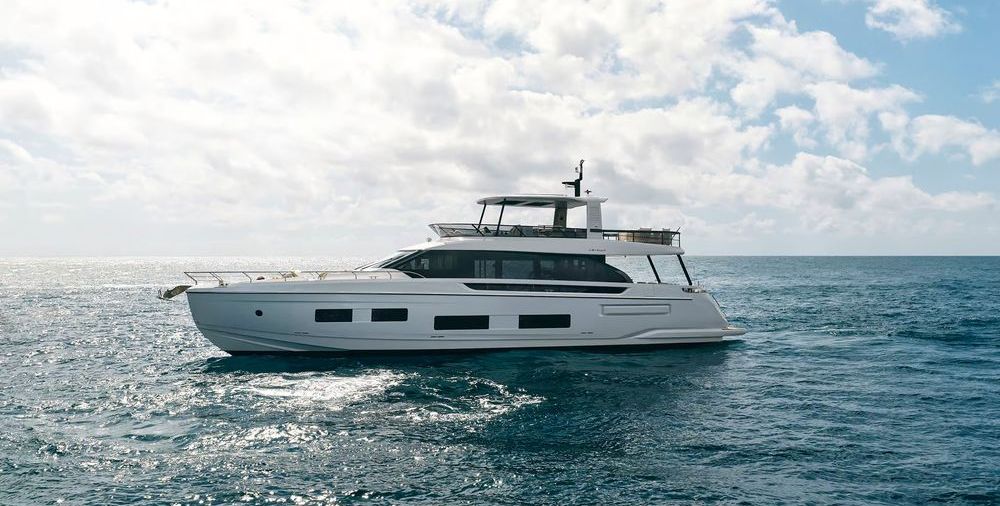 Azimut 82'- Where Design and Power Unite