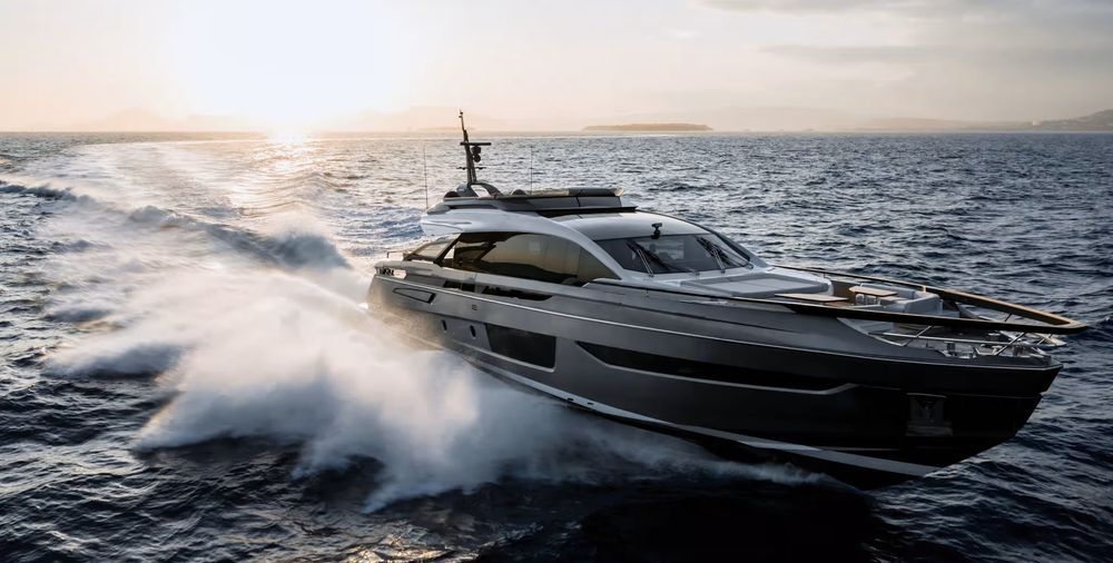 Azimut 100'- Timeless Italian Craft