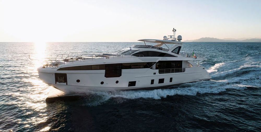 Azimut 104'- Innovation in Motion