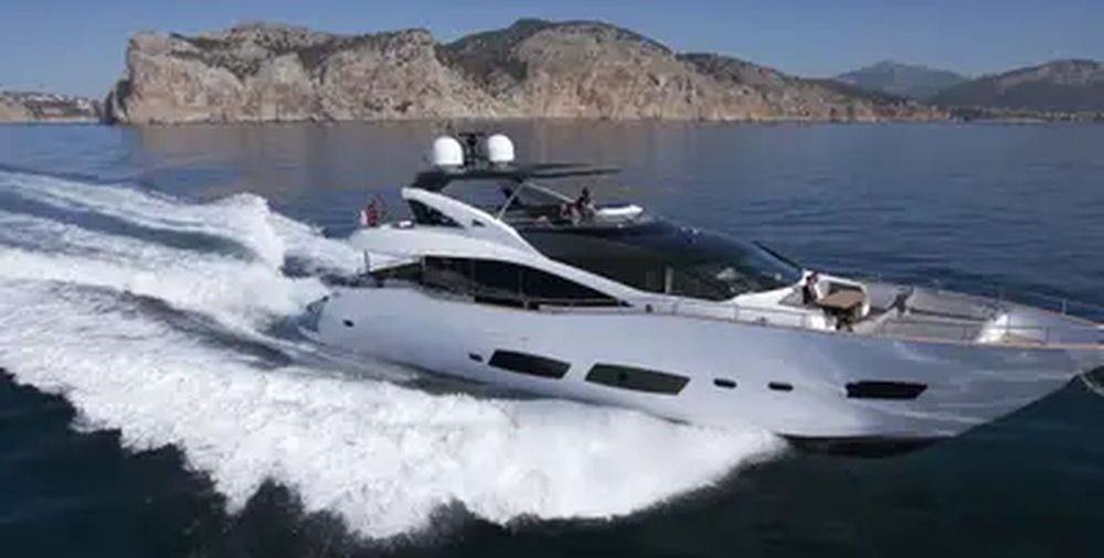 Sunseeker 92'- Sunseeker at Sea