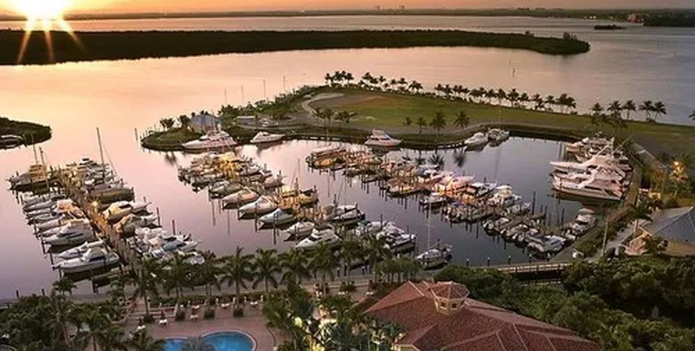 Dock & Dine: Tarpon Point Marina Cape Coral, FL