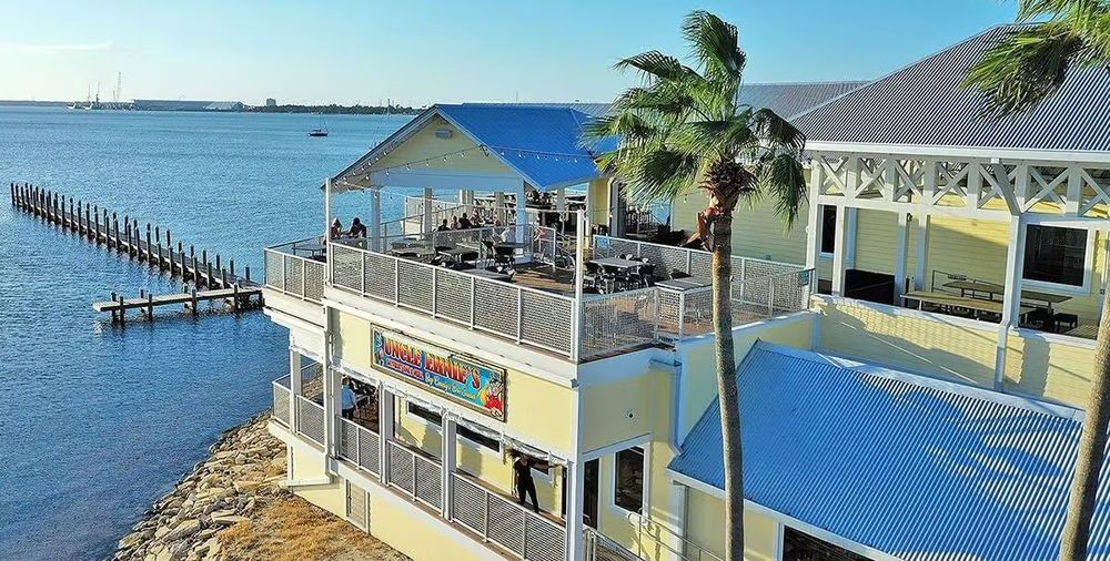 Dock & Dine: Uncle Ernie’s Bayfront Bar & Grill Panama City, FL