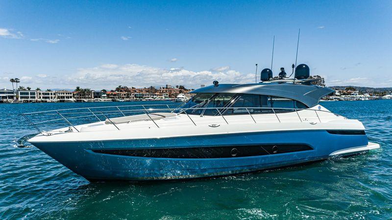 54' 2021 Riviera 5400 Sport Yacht Platinum Edition