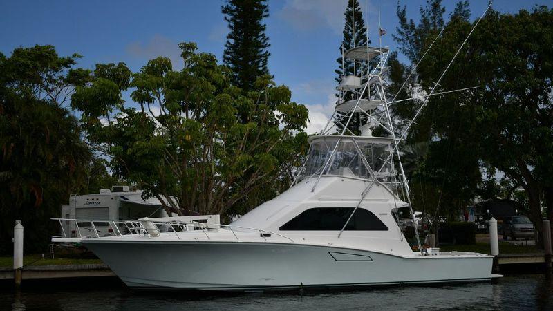 47' 2001 Cabo Convertible