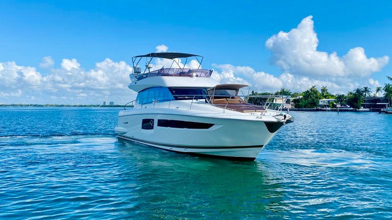 50' 2015 Prestige 500