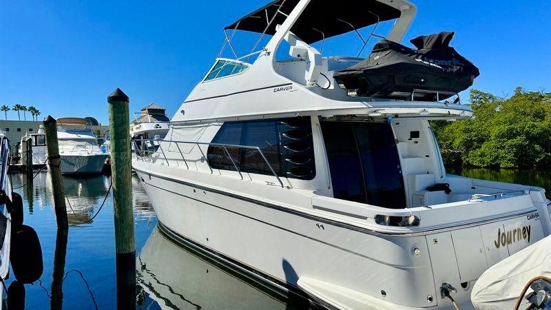 47' 1999 Carver 450 Pilothouse