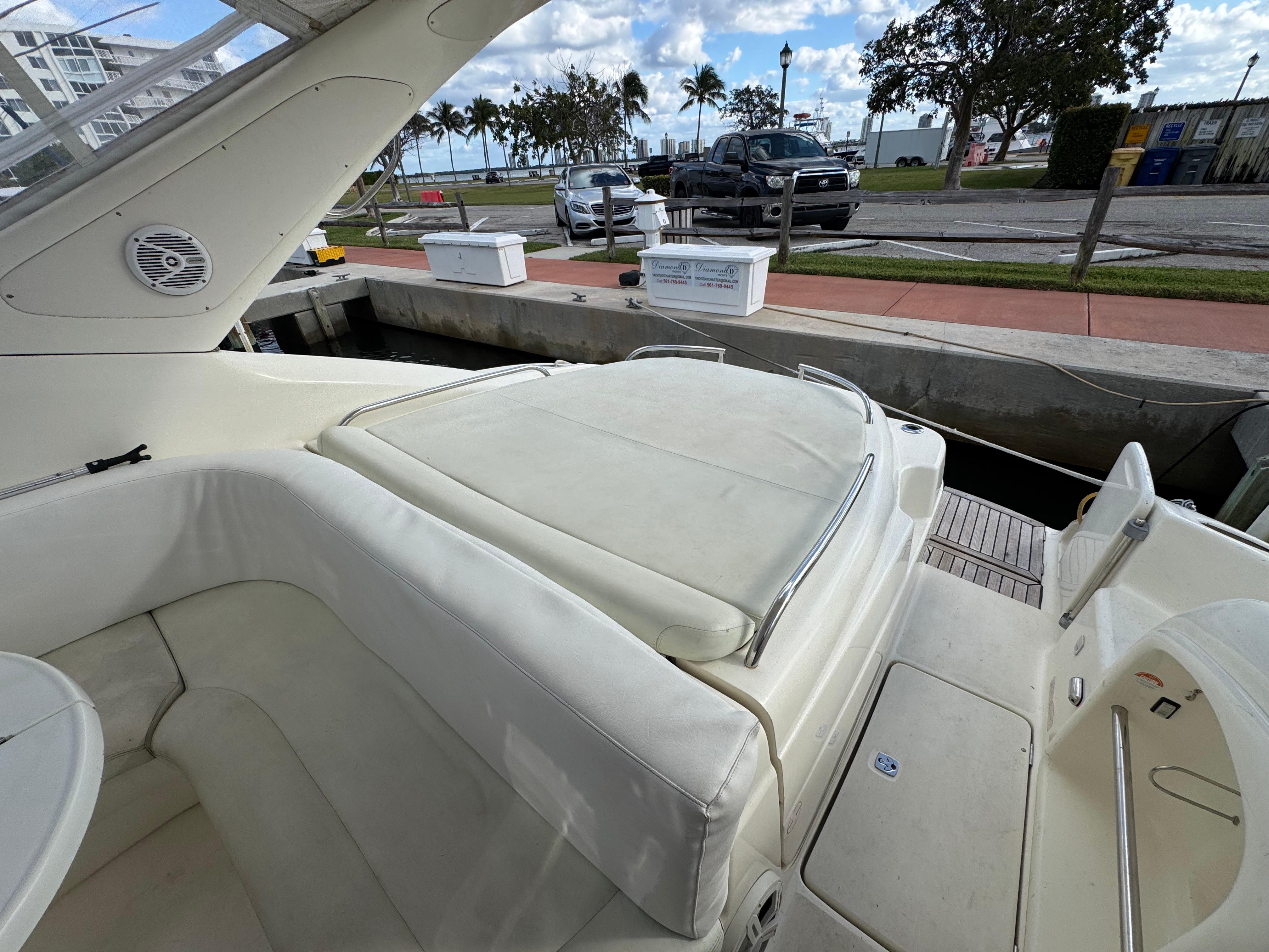 39' 2003 Cranchi Endurance 39