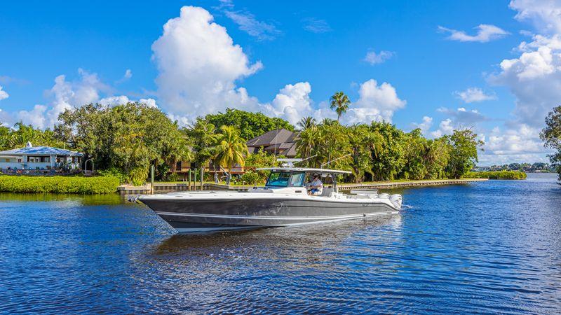 53' 2019 HCB 53 Suenos 