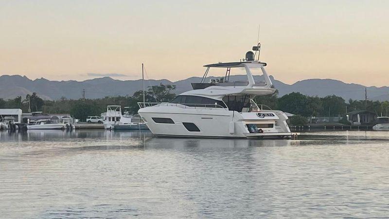 55' 2016 Ferretti Yachts 550
