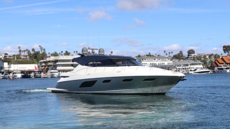 60' 2020 Riviera 6000 Sport Yacht