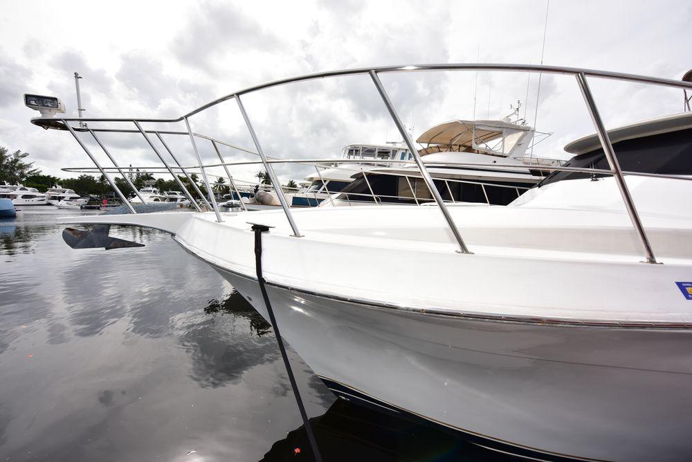 57' 2004 Navigator Rival