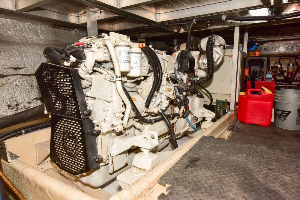 57' 2004 Navigator Rival