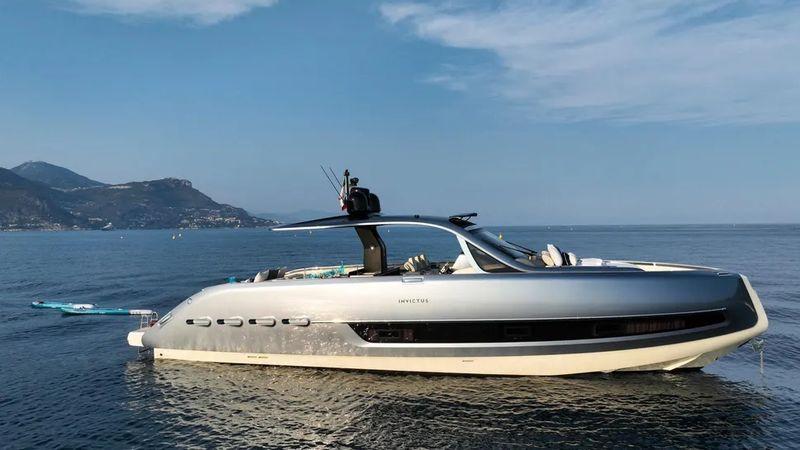 46' 2023 Invictus TT460
