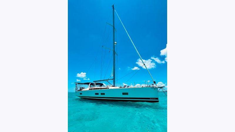 55' 2015 Beneteau Oceanis 55