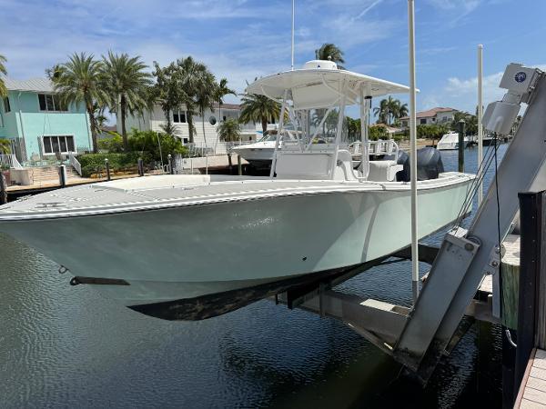 23' 2005 Regulator 23 Cc