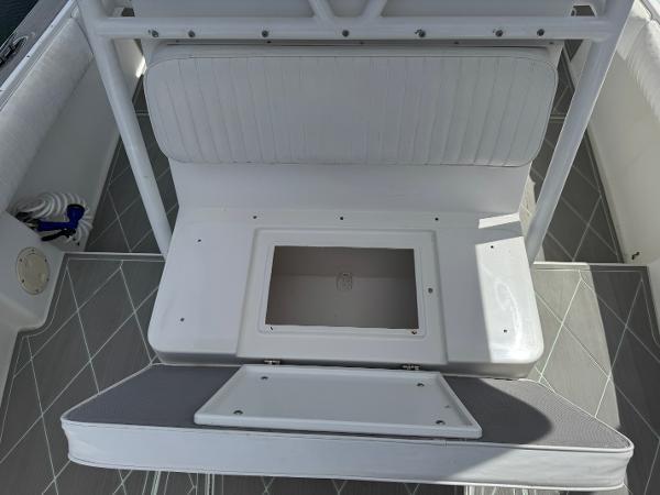 23' 2005 Regulator 23 Cc