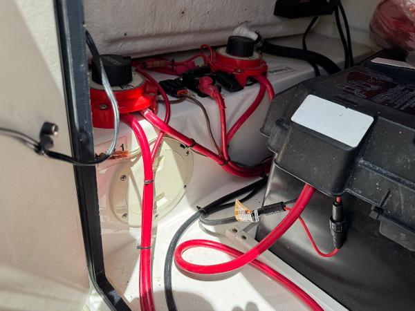 23' 2005 Regulator 23 Cc