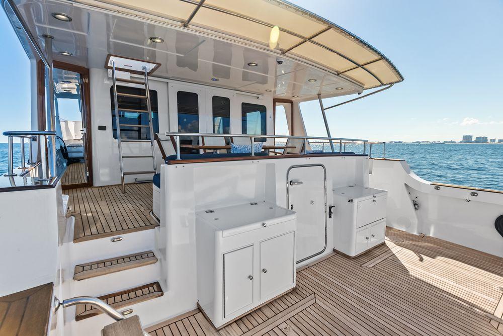 72' 2005 Grand Banks 72 Aleutian RP