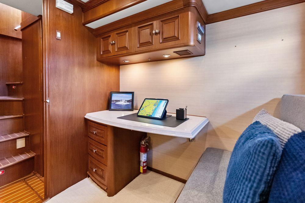 72' 2005 Grand Banks 72 Aleutian RP