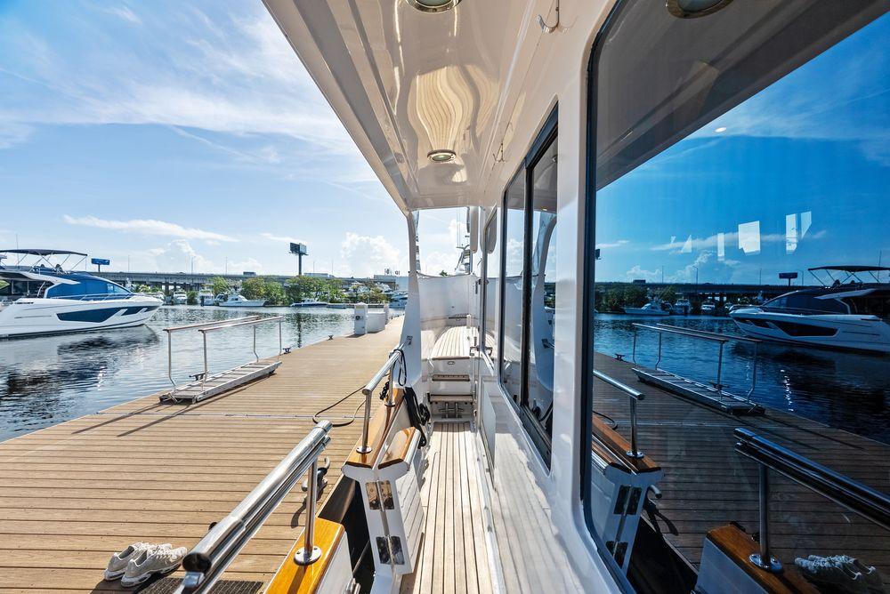 72' 2005 Grand Banks 72 Aleutian RP