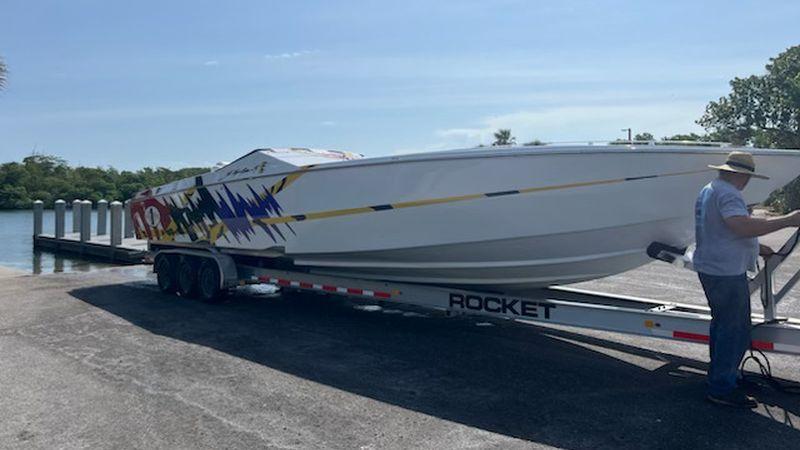 38' 2000 Cigarette Top Gun