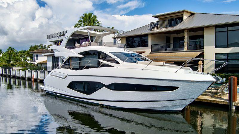 52' 2020 Sunseeker Manhattan