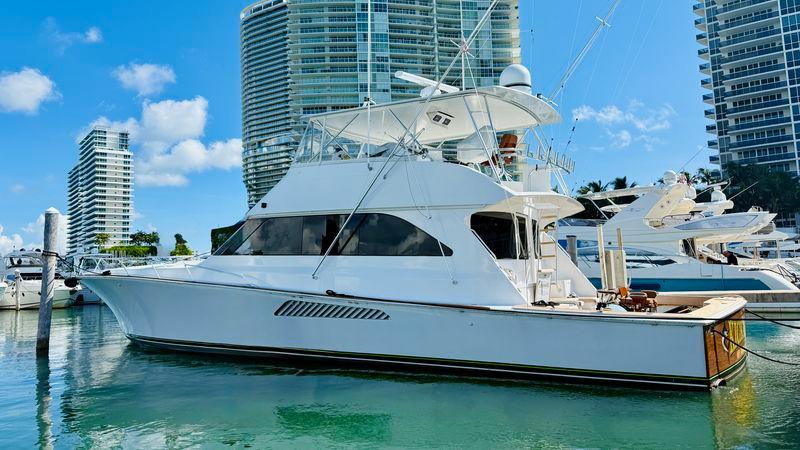 65' 2004 Viking 65 Convertible