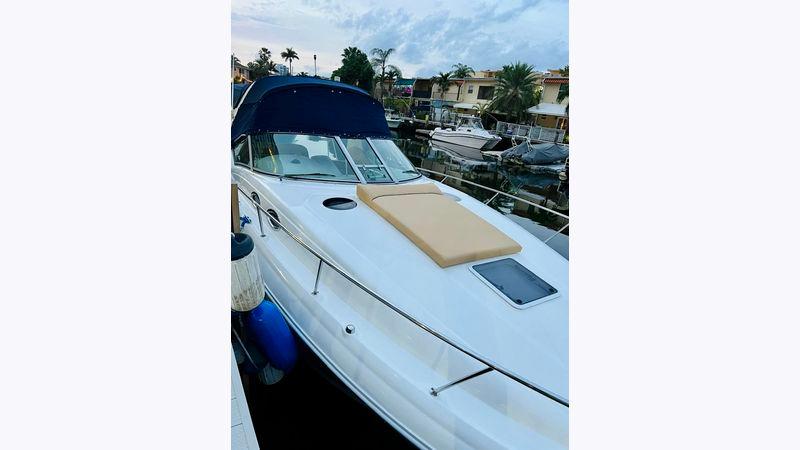 32' 2004 Sea Ray Sundancer