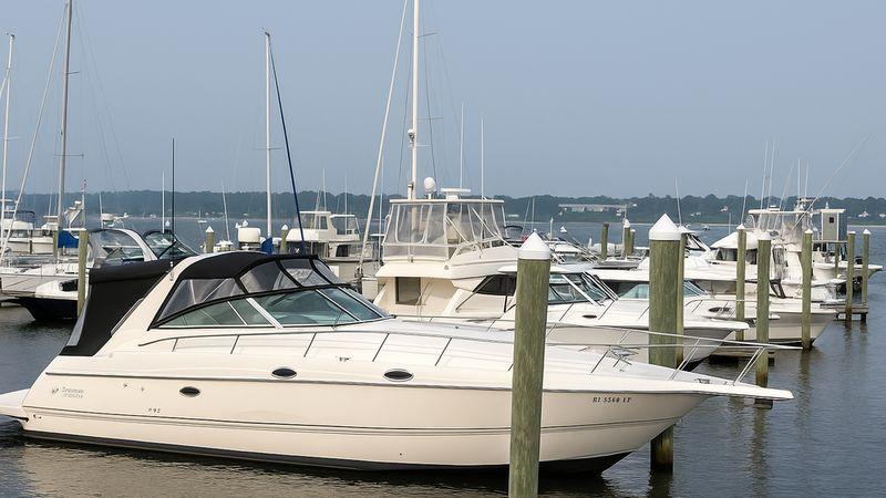 38' 1999 Cruisers Yachts 3870 Esprit