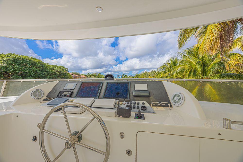 74' 2010 Ocean Alexander 74 Motoryacht