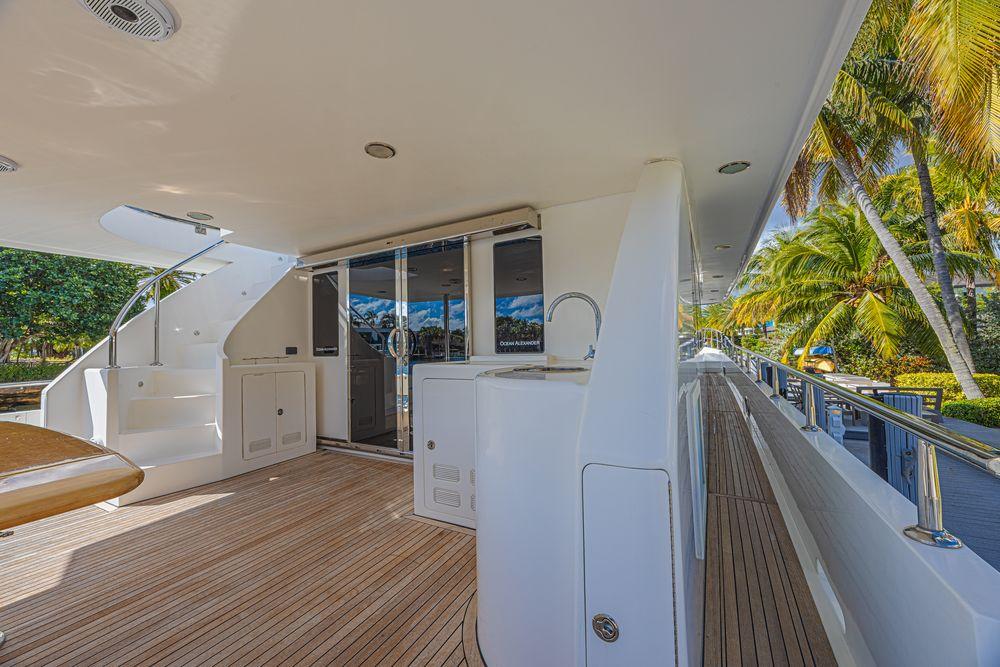 74' 2010 Ocean Alexander 74 Motoryacht