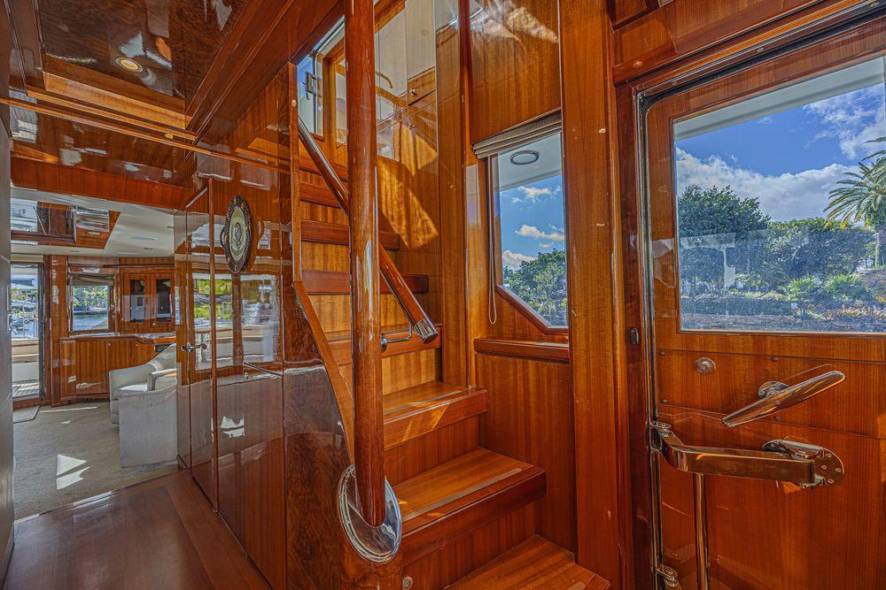 74' 2010 Ocean Alexander 74 Motoryacht